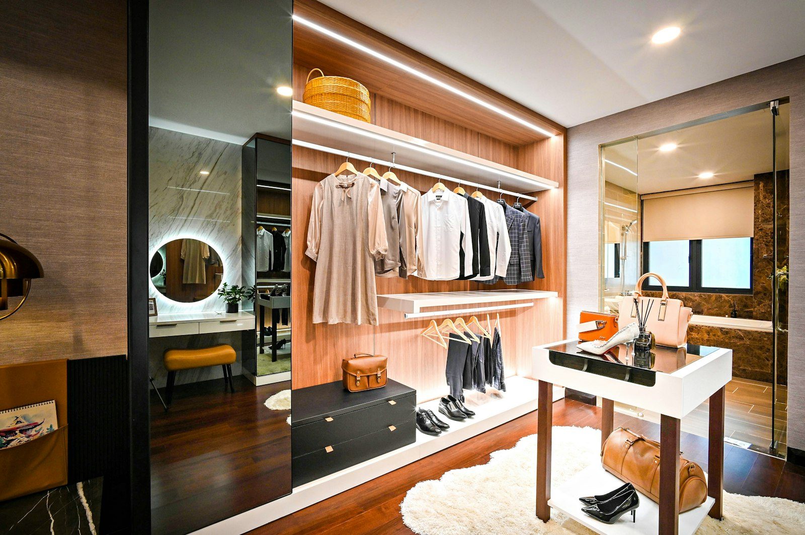 How to Store Premium Garments in Singapore's Humidity (Prevent Mould and Odour)